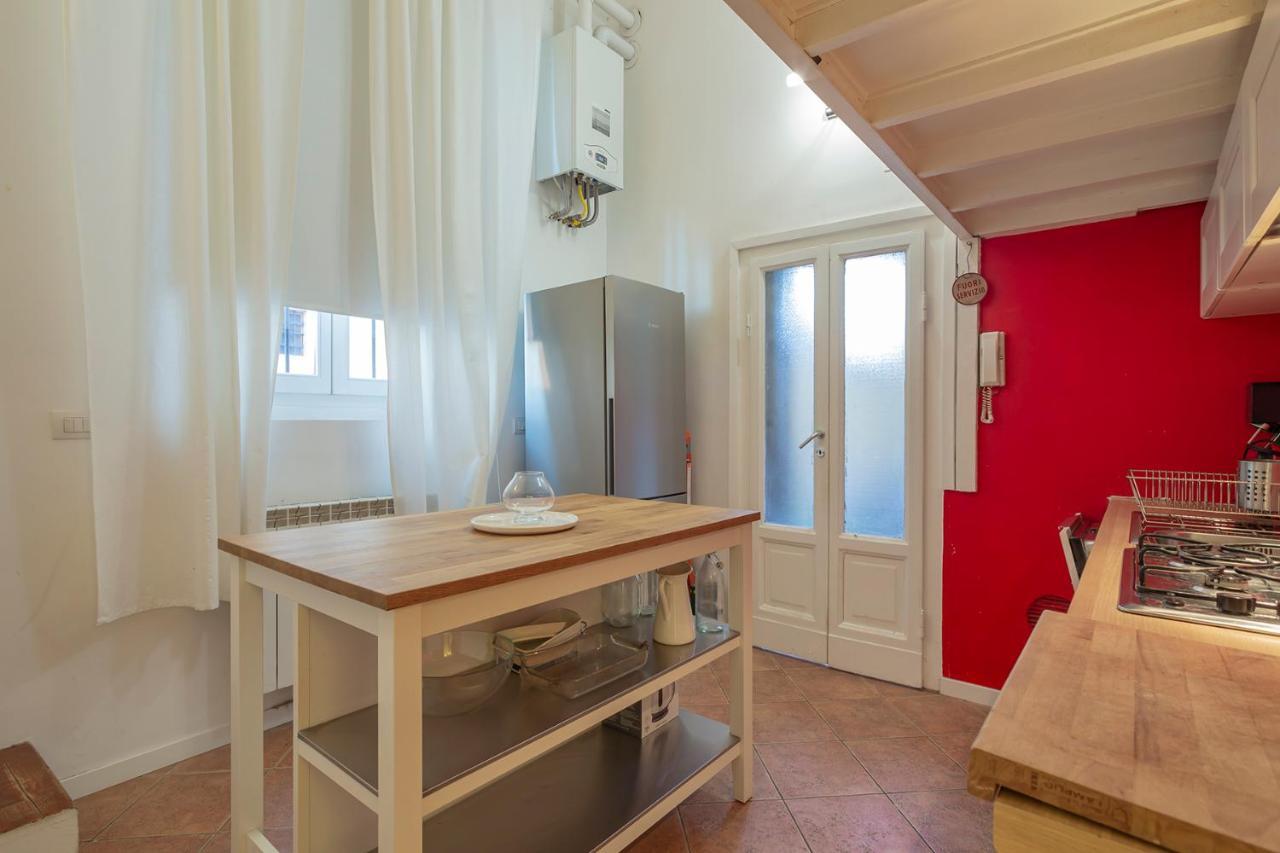 Flat In Isola De Castillia 22 Милано Екстериор снимка