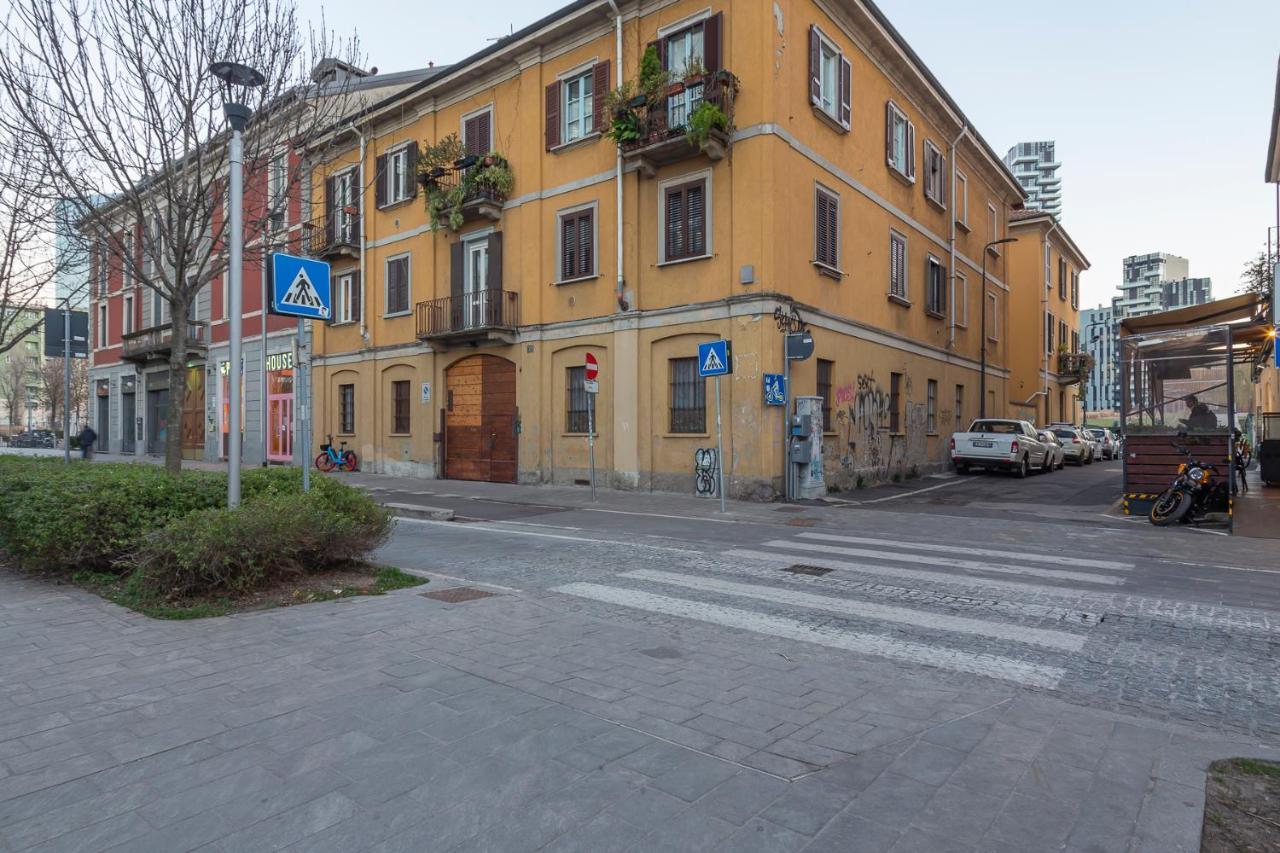 Flat In Isola De Castillia 22 Милано Екстериор снимка