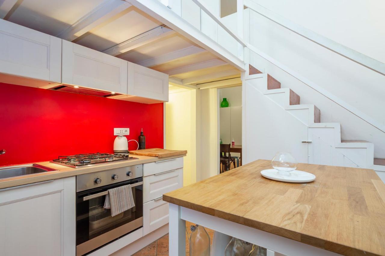Flat In Isola De Castillia 22 Милано Екстериор снимка