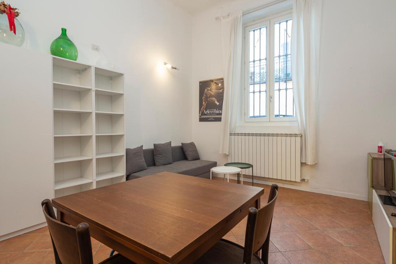 Flat In Isola De Castillia 22 Милано Екстериор снимка