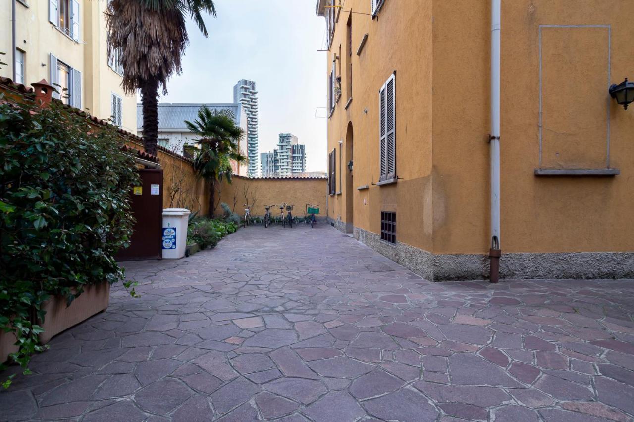 Flat In Isola De Castillia 22 Милано Екстериор снимка