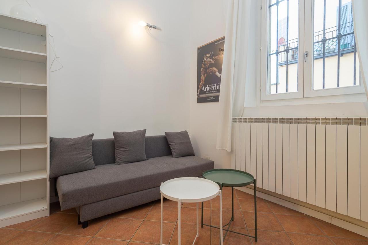 Flat In Isola De Castillia 22 Милано Екстериор снимка
